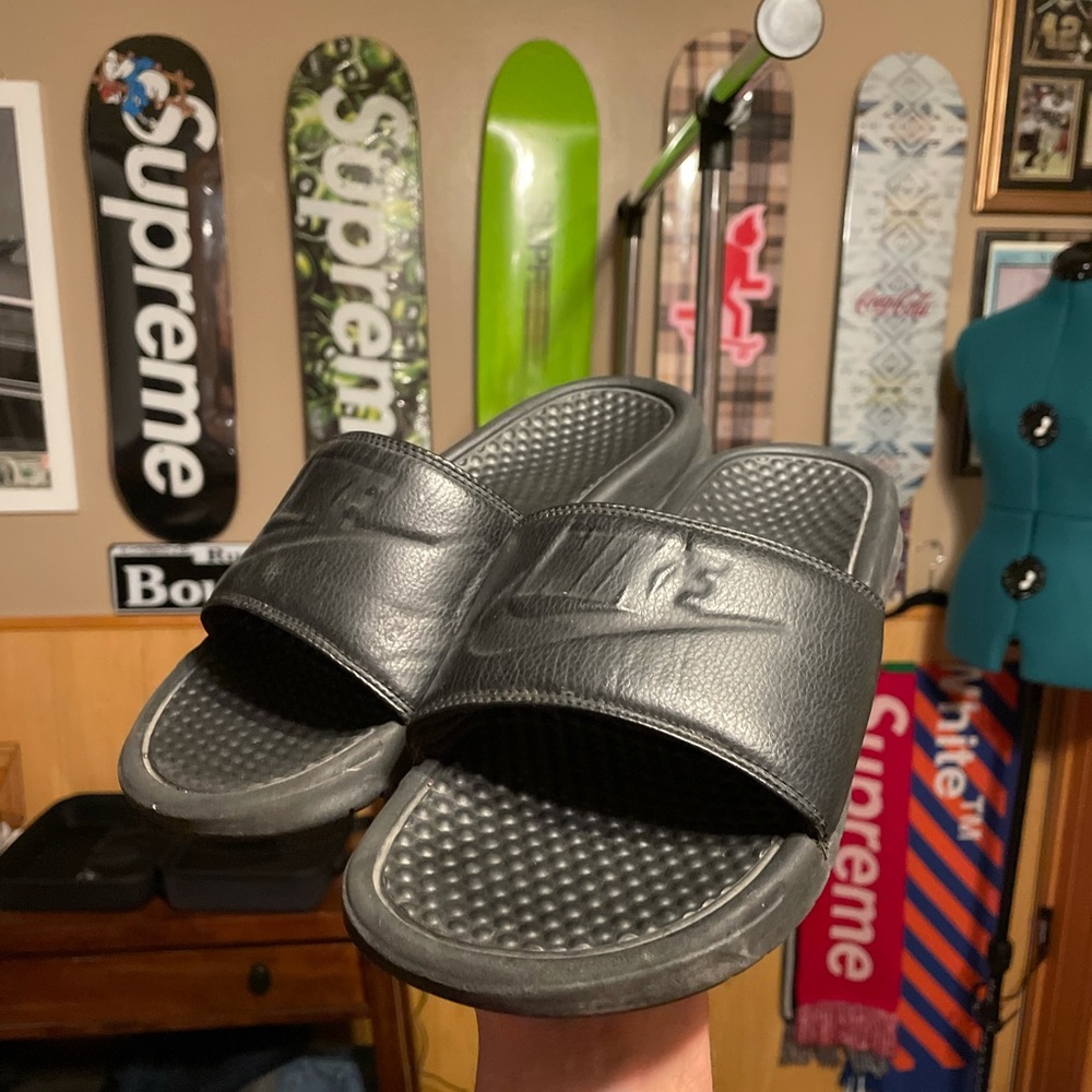 Nike slides Men's Benassi JDI tripe black size 9